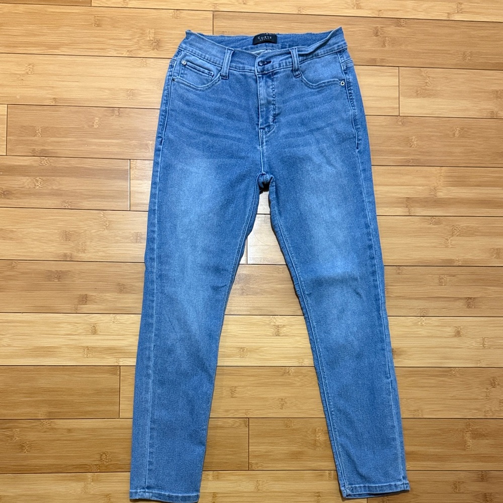 Classic High Rise Denim Jeans in Blue